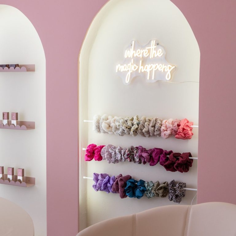 Brautstyling Augsburg Auswahl an Haarschmuck für Brautfrisuren und Brautstyling in Augsburg